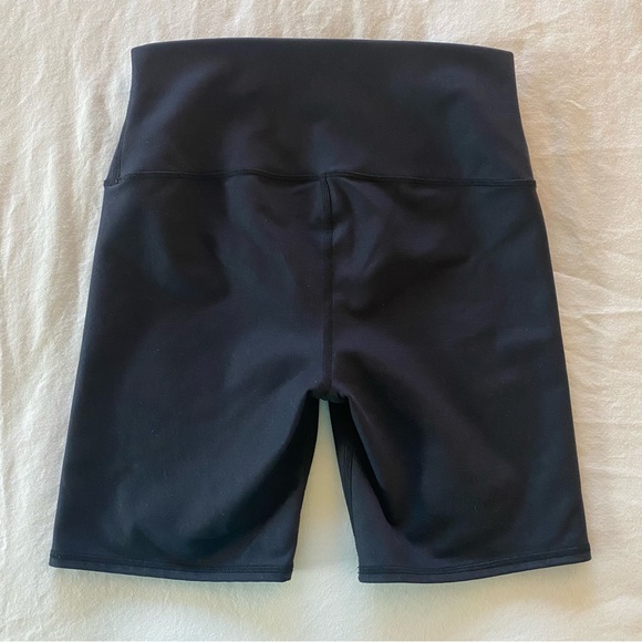 Alo biker shorts black - Picture 6 of 6